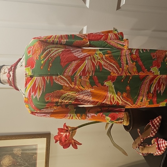 Crown & Ivy Tropical Print Dress, Peasant Sleeve,  Excellent Condition, Size S - Picture 5 of 17